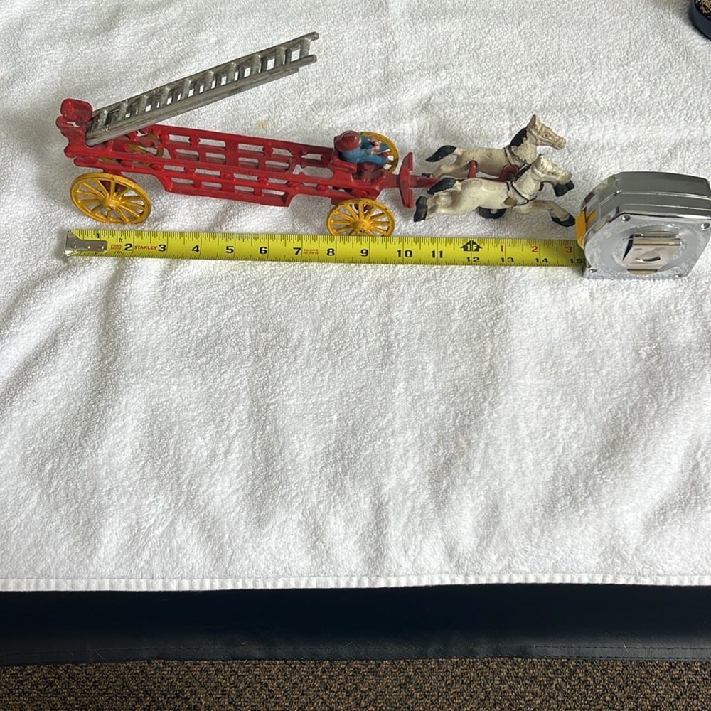 Vintage Fire Truck Toy with Horses cast iron - Picture 6 of 6